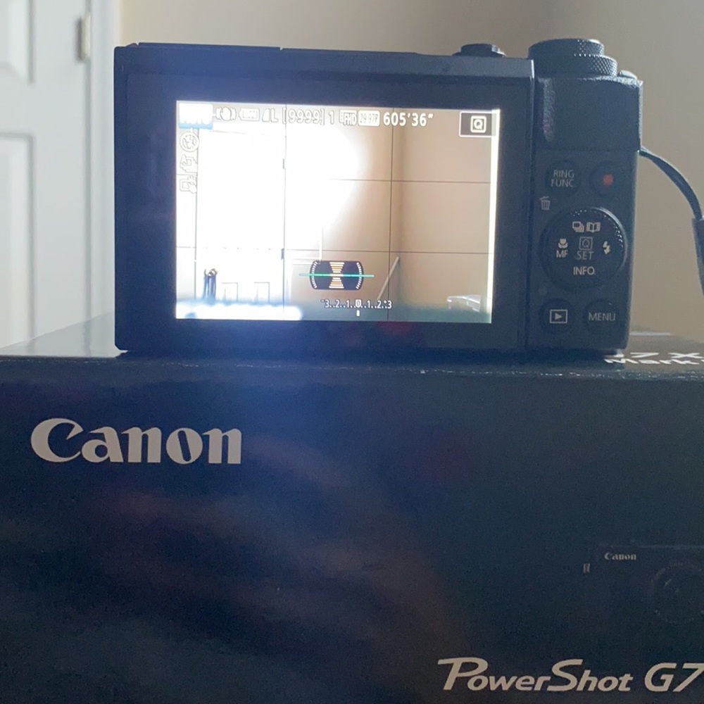 Canon G7x ll - Picture 3 of 4